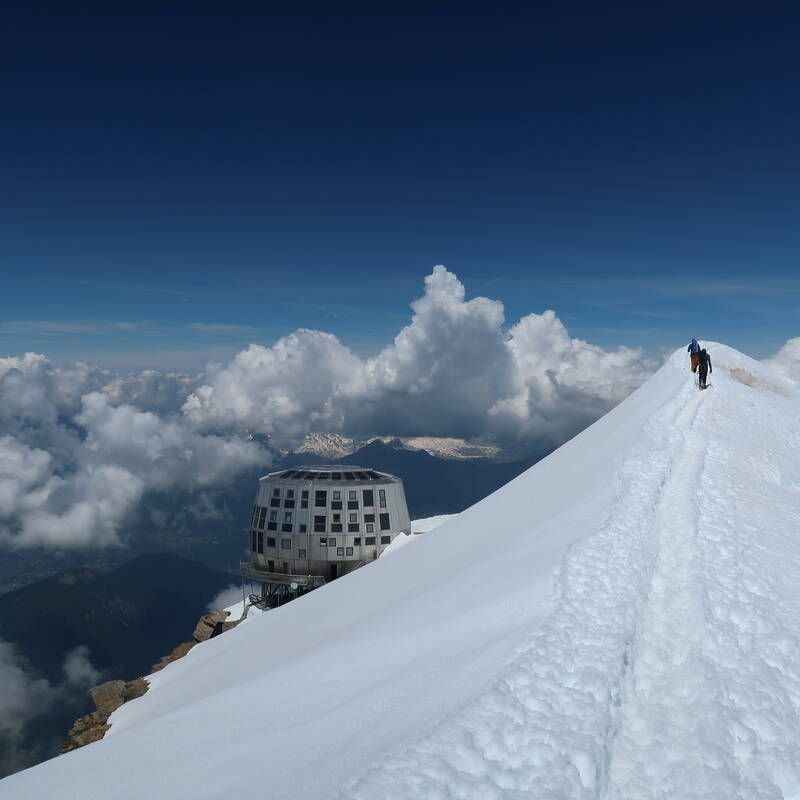 Climb Mont-Blanc via the italian route Chamex