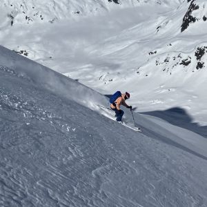 Practicing the ski turns on the Chamonix off-piste performance ski course