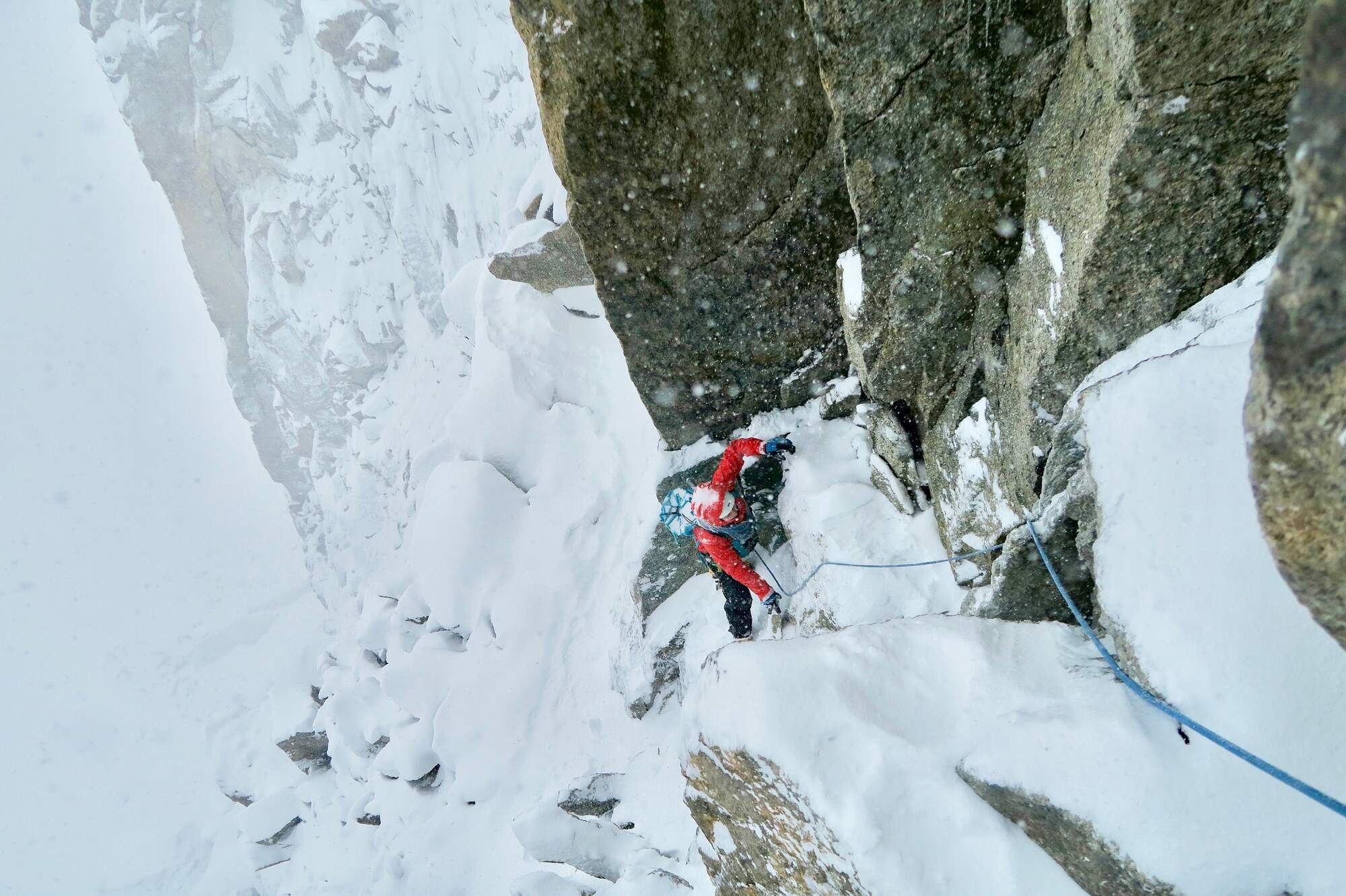 wp-content/uploads/2024/01/winter-mountaineering_course_chamonix_level3-000.jpg