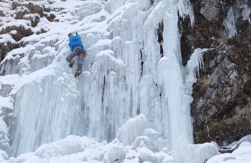 Chamonix Experience mountain guides ice climbing in Cogne
